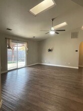 3505 Sunglow Dr in Redding, CA - Building Photo - Building Photo