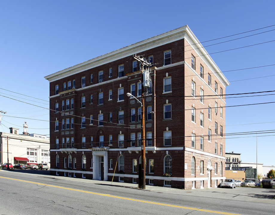 77-79 Elm Ter in Waterville, ME - Building Photo