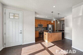 336 E 1st Ave in Denver, CO - Building Photo - Building Photo
