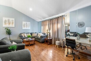 4920 Lake Ct in Country Club Hills, IL - Building Photo