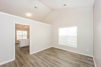 8835 Lake Rd in Union City, GA - Building Photo - Building Photo