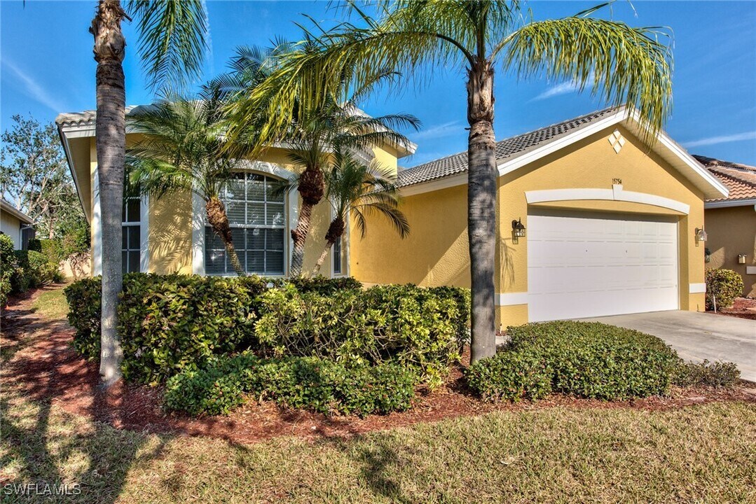 15754 Cutters Ct in Ft. Myers, FL - Building Photo