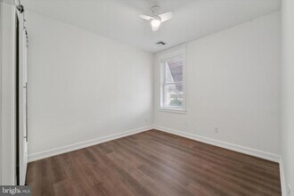 1049 W Lancaster Ave in Bryn Mawr, PA - Building Photo - Building Photo