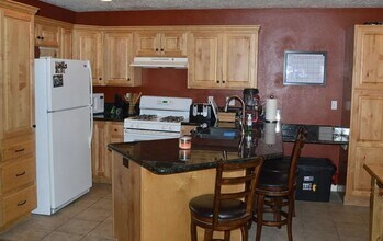 295 N Beacon Dr in Cedar City, UT - Building Photo - Building Photo