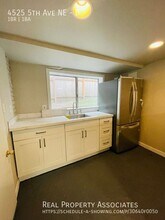 4525 5th Ave NE-Unit -B in Seattle, WA - Building Photo - Building Photo
