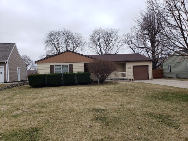 1329 Verges Ave in Norfolk, NE - Building Photo - Building Photo