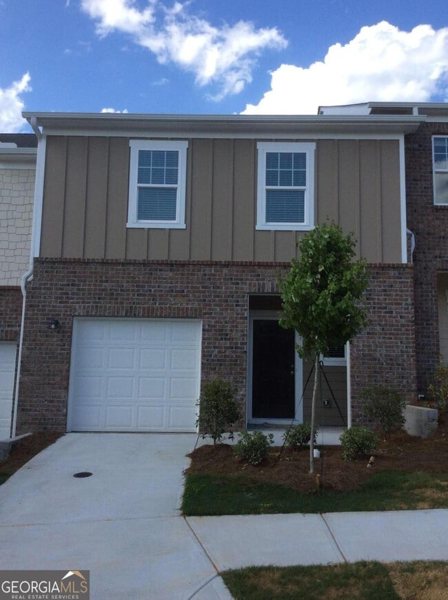 property at 1627 Larkspur Trl