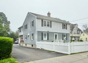 162 Seaside Ave in Stamford, CT - Building Photo