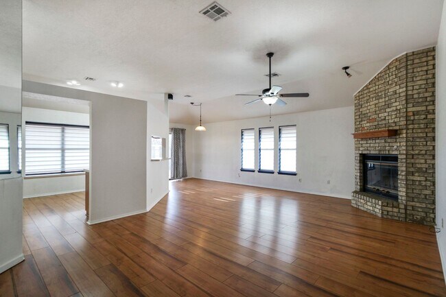 1116 Earl A Rodkey Dr in Edmond, OK - Building Photo - Building Photo