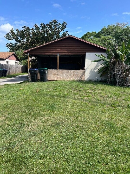 5519 Lehigh Ave in Orlando, FL - Building Photo