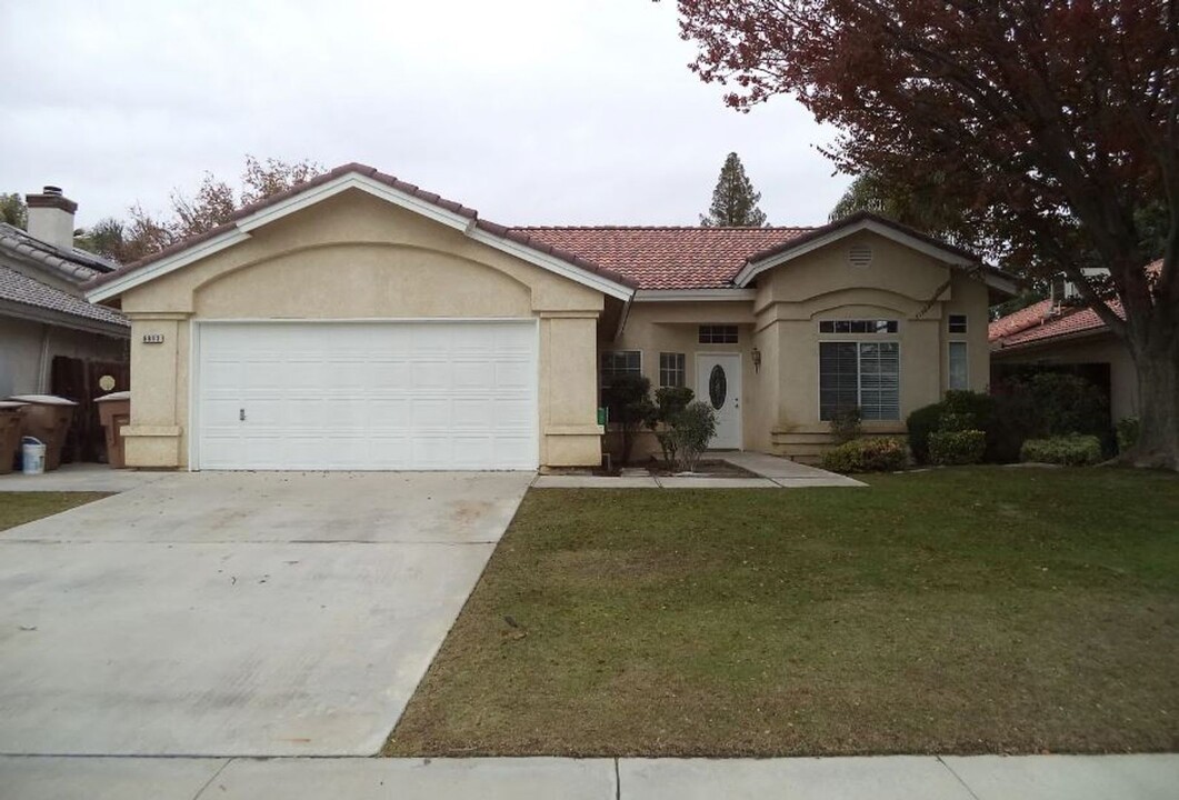 8812 Fox Creek Ct in Bakersfield, CA - Building Photo