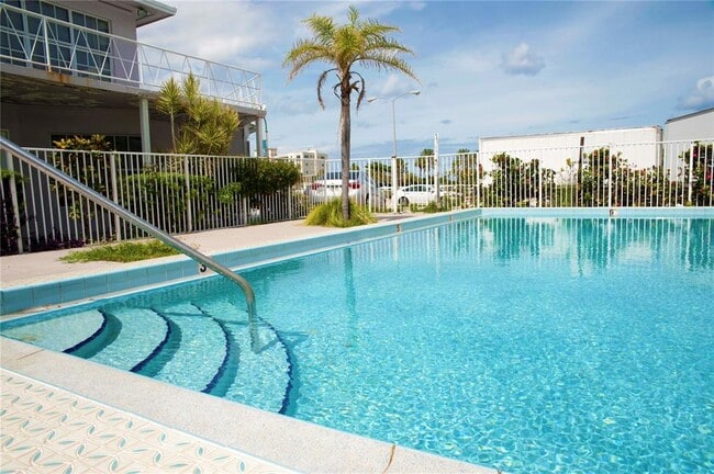 4051 N Ocean Dr, Unit 2