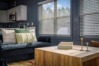 528 Warbonnet Wy in Pigeon Forge, TN - Building Photo - Building Photo