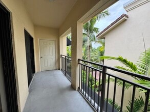 4907 Midtown Ln in Palm Beach Gardens, FL - Building Photo - Building Photo
