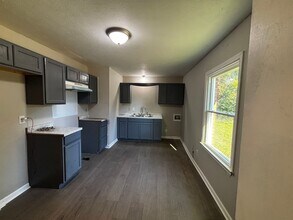 5548 Livingston Dr in Fayetteville, NC - Building Photo - Building Photo