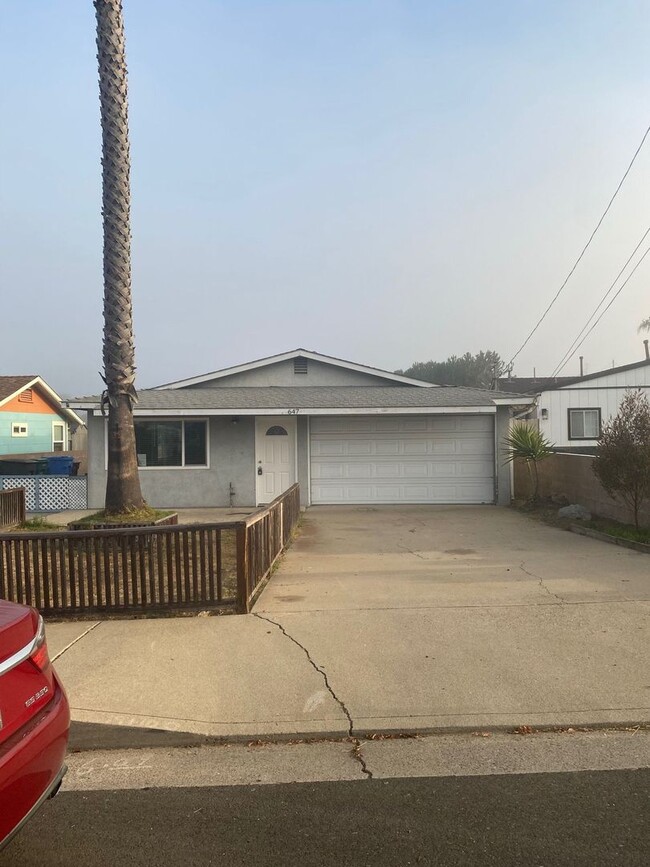 647 Newport Ave in Grover Beach, CA - Building Photo - Building Photo