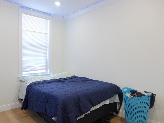 48 Woodward St, Unit 3 in Boston, MA - Building Photo - Building Photo