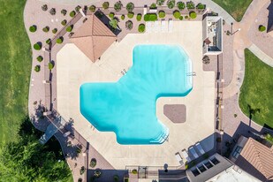 San Martin Apartments in Glendale, AZ - Building Photo