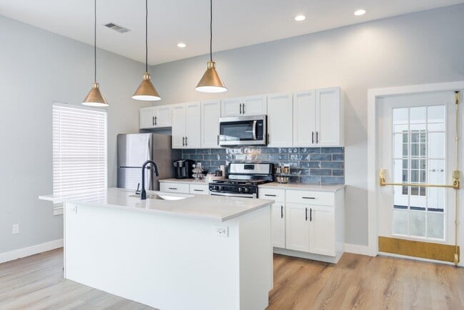 Lake Pointe Apartment Homes
