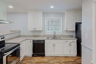 1769 Timothy Dr SW in Atlanta, GA - Building Photo - Building Photo