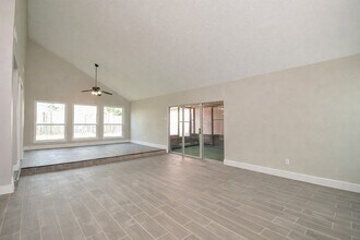 12510 Seaswept Dr in Houston, TX - Building Photo - Building Photo