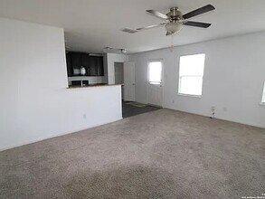 6135 Lakefront in San Antonio, TX - Building Photo - Building Photo