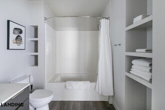 2060 Experience Ave, Unit 152 in Reno, NV - Foto de edificio - Building Photo