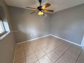 2722 NW 22nd Ct in Miami, FL - Building Photo - Building Photo