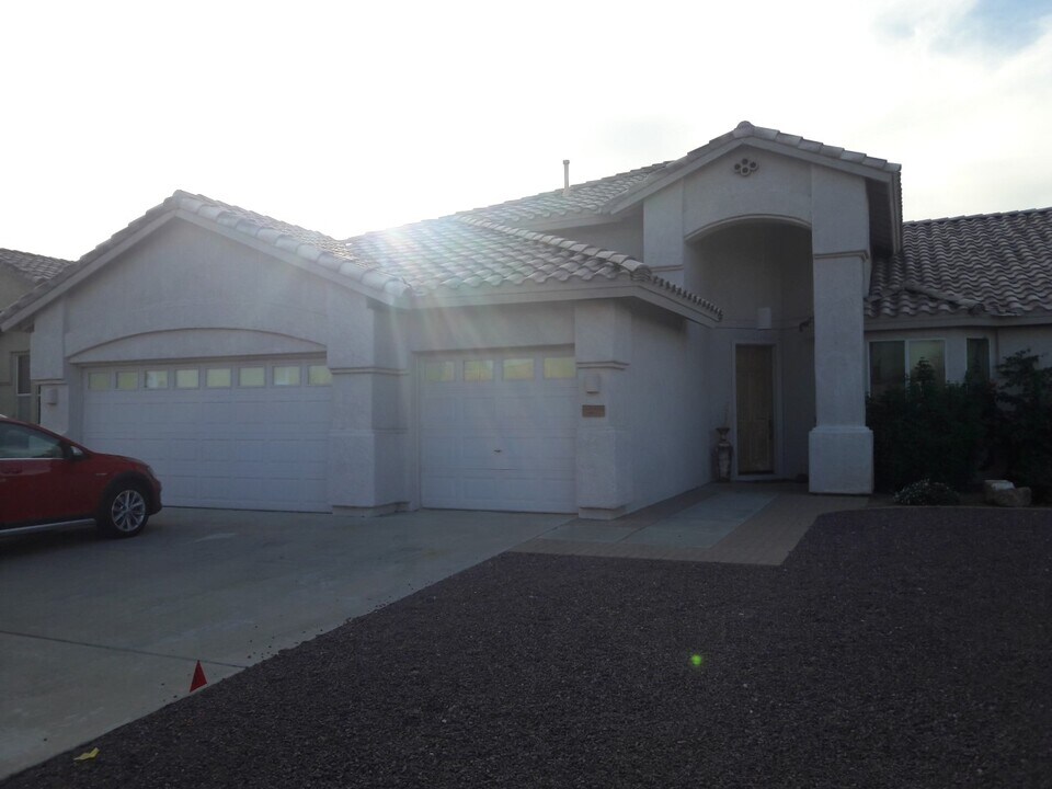 20660 N 41st Ave in Glendale, AZ - Building Photo