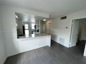 240 Galen Dr in Key Biscayne, FL - Building Photo