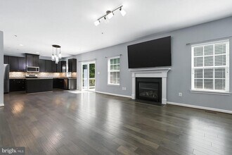 8518 Cedar Chase Dr in Clinton, MD - Building Photo - Building Photo