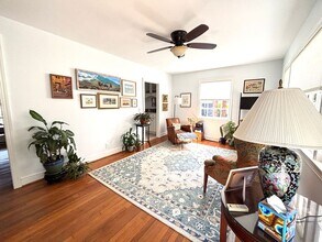 725 Sinlea Ave in Mount Pleasant, SC - Building Photo - Building Photo