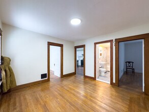 519 3rd Ave in West Haven, CT - Building Photo - Building Photo
