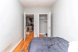 72 De Sales Pl in Brooklyn, NY - Building Photo - Building Photo