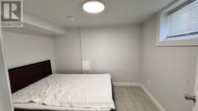 5513 Spring St in Niagara Falls, ON - Building Photo - Building Photo