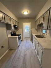 1435 N Bluegrove Rd in Lancaster, TX - Building Photo - Building Photo