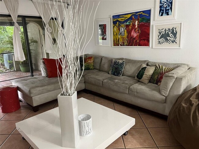 9702 Costa Del Sol Blvd in Doral, FL - Building Photo - Building Photo