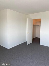 1 E University Pkwy photo'