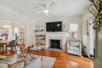 2113 W Southview Ave in Tampa, FL - Building Photo - Building Photo
