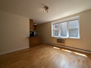 630 W Wrightwood Ave, Unit #625-211 in Chicago, IL - Building Photo - Building Photo