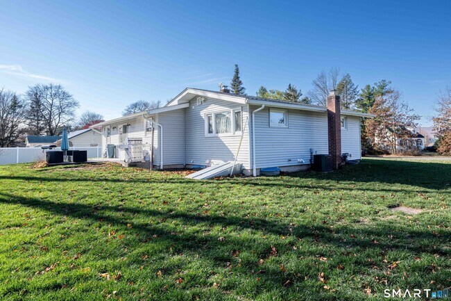 49 Kimberly Cir in North Haven, CT - Building Photo - Building Photo