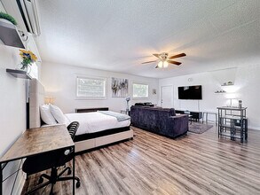 105 Sheeler Ave, Unit SI FL1-ID1531380P in Apopka, FL - Building Photo - Building Photo