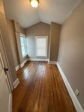 17 N Roys Ave, Unit 17 N. Roys Ave. in Columbus, OH - Foto de edificio - Building Photo