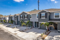 Kensington Place Townhomes in Sarasota, FL - Foto de edificio - Building Photo