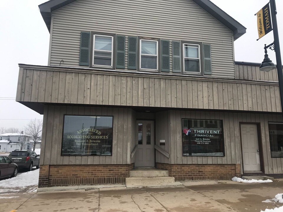 1200 Superior Ave in Tomah, WI - Building Photo