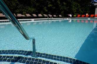 Vetra at St. Matthews in Louisville, KY - Foto de edificio - Building Photo