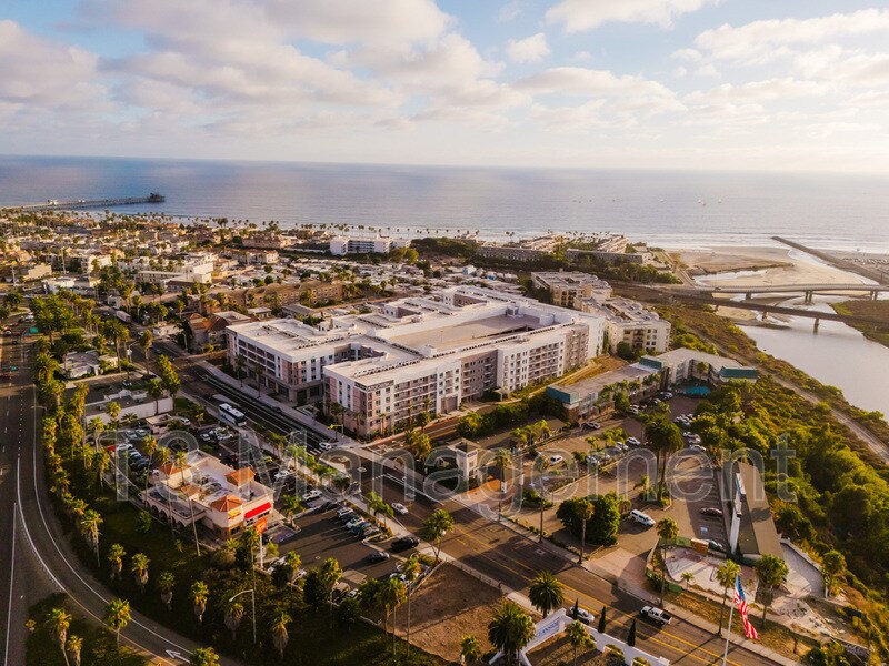 1019 Costa Pacifica Way in Oceanside, CA - Building Photo