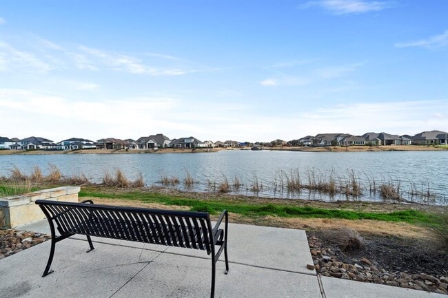 property at 18226 Shoreline Vis Ln
