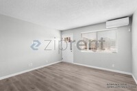 702 Wales Dr in Folsom, CA - Building Photo - Building Photo