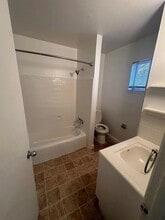 1023 Lyndon St, Unit 1 in Houston, TX - Foto de edificio - Building Photo